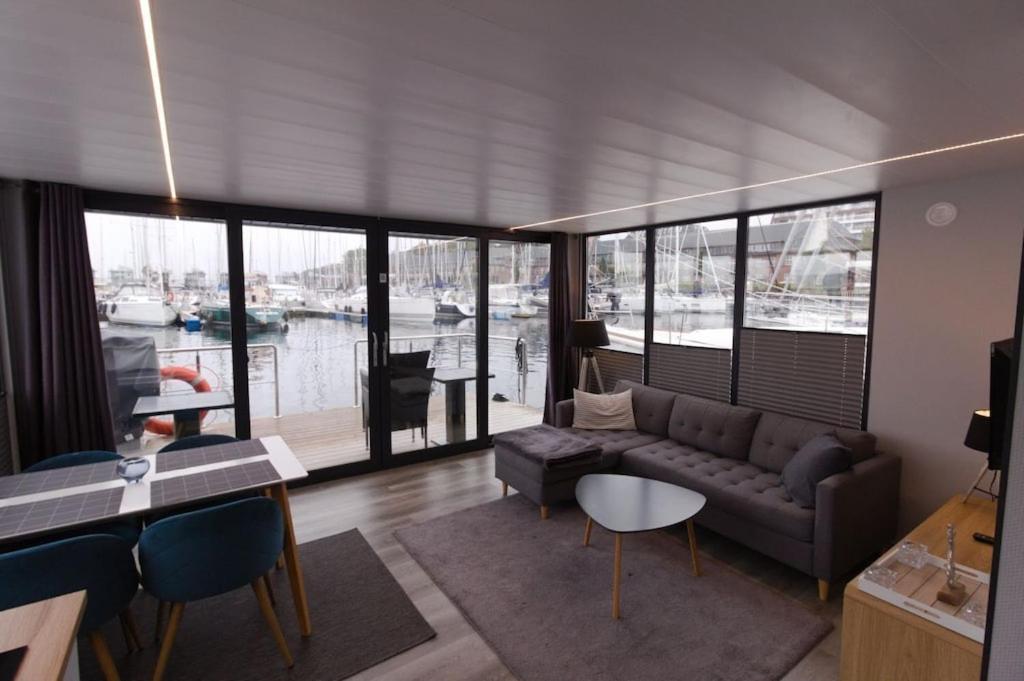 Hausboot Fjord Meeresbrise Mit Dachterrasse In Фленсбург Экстерьер фото